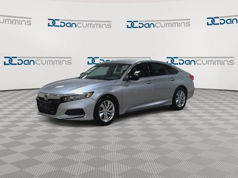 Used 2019 Honda Accord LX image 4