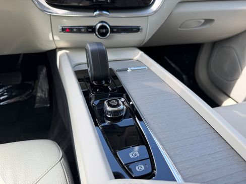 Certified 2024 Volvo XC60 B5 Plus w/ Protection Package Premier AWD/4WD image 16