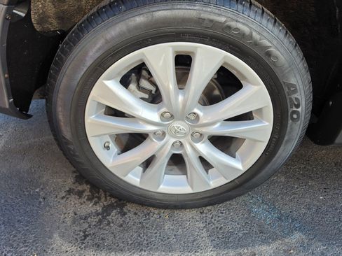 Used 2013 Toyota RAV4 Limited AWD/4WD image 12