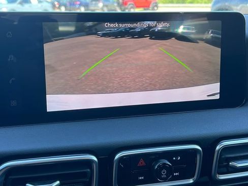 New 2026 Nissan Sentra SR w/ Floor Mat Package FWD image 22