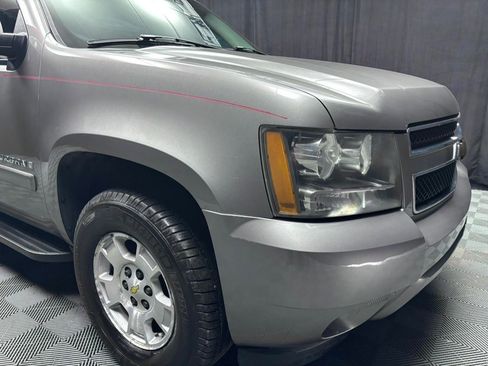 Used 2007 Chevrolet Suburban LT w/ LT Preferred Equipment Group image 11