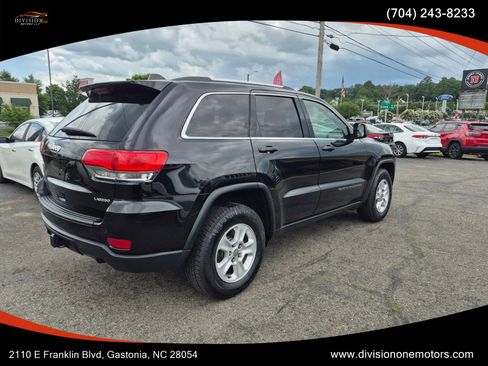 Used 2017 Jeep Grand Cherokee Laredo w/ Quick Order Package 23E AWD/4WD image 6