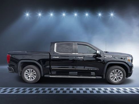 Used 2019 GMC Sierra 1500 Denali w/ Driver Alert Package II AWD/4WD image 2