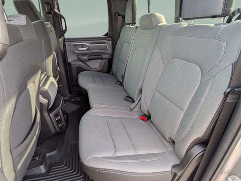 Used 2022 RAM 1500 Big Horn AWD/4WD image 10