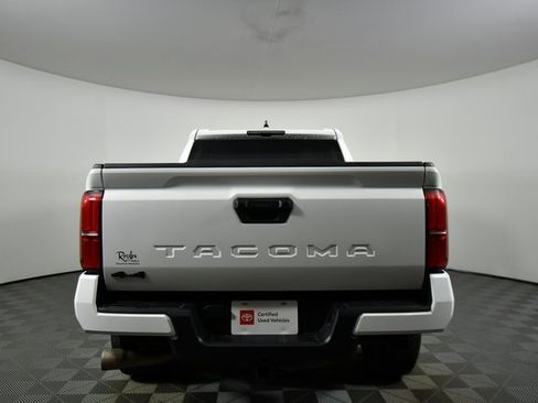 Used 2024 Toyota Tacoma TRD Off-Road image 12