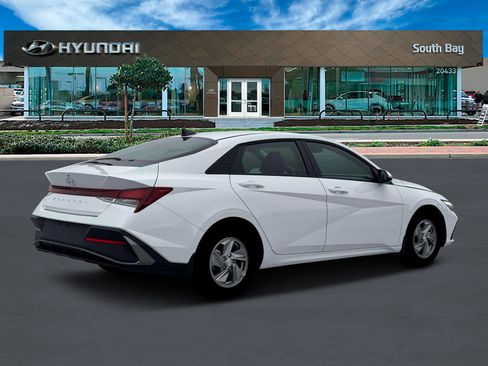 New 2026 Hyundai Elantra SE w/ Cargo Package image 8
