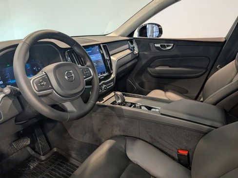 Used 2025 Volvo XC60 B5 Core w/ Climate Package image 14