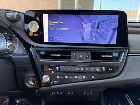 Used 2025 Lexus ES 350 w/ Premium Package image 23