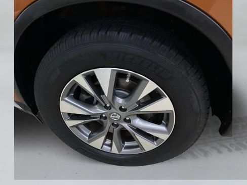 Used 2015 Nissan Murano SV AWD/4WD image 19