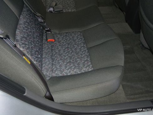 Used 2004 Pontiac Grand Prix GT w/ Drivers Package FWD image 29