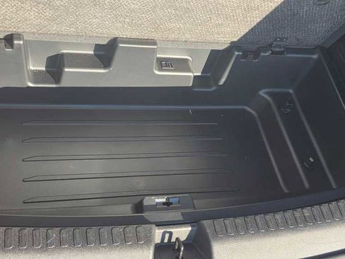 Used 2025 Buick Enclave Preferred image 11