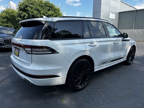 Used 2024 Lincoln Aviator Reserve w/ Jet Package AWD/4WD image 5