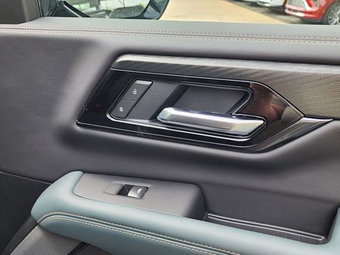New 2026 GMC Yukon AT4 w/ AT4 Premium Package AWD/4WD image 42