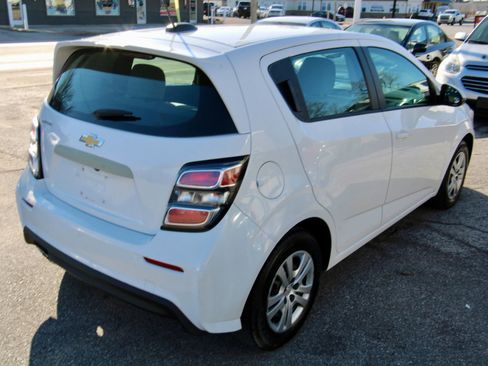 Used 2017 Chevrolet Sonic LT image 6