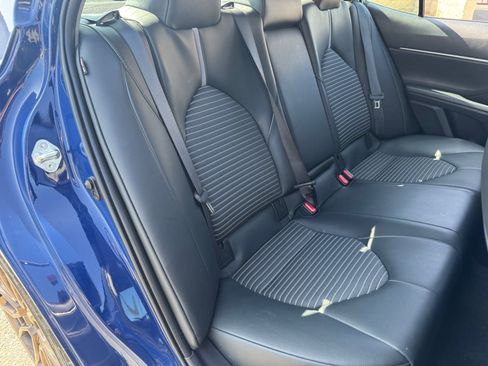 Used 2023 Toyota Camry SE image 18