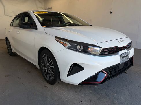 Used 2023 Kia Forte GT-Line w/ GT-Line Premium Package image 4