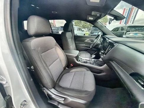 Used 2023 Chevrolet Traverse LT FWD image 27