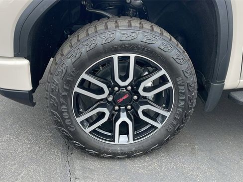 New 2026 GMC Sierra 1500 AT4 w/ AT4 Premium Package image 10