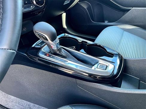 Used 2025 Chevrolet Trax LT w/ LT Convenience Package image 20