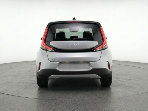 Used 2025 Kia Soul LX w/ LX Technology Package FWD image 7