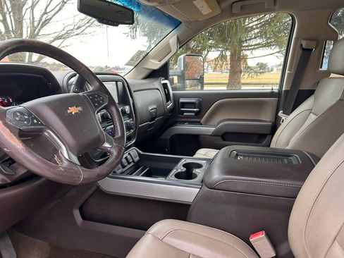 Used 2017 Chevrolet Silverado 2500 LTZ image 9