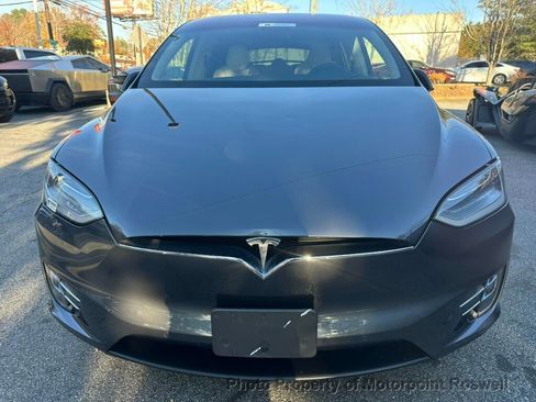 Used 2019 Tesla Model X image 5