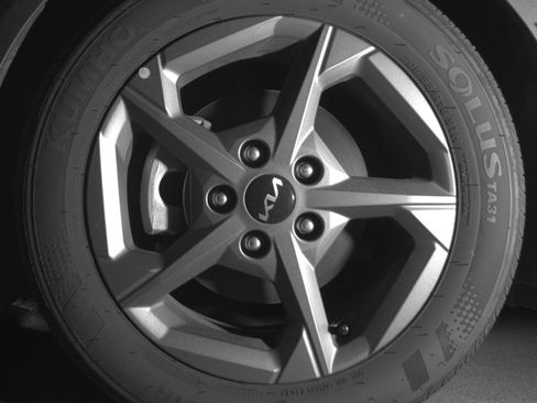 Used 2025 Kia K4 FWD image 15