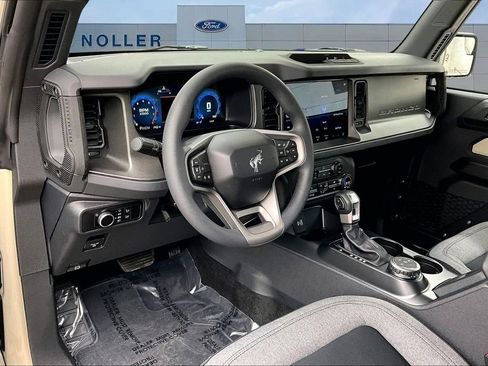 New 2025 Ford Bronco 2-Door AWD/4WD image 7