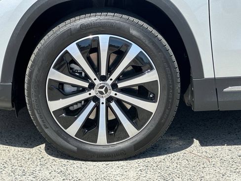Certified 2023 Mercedes-Benz GLA 250 4MATIC image 37
