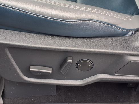 Used 2023 Ford Bronco Outer Banks image 4