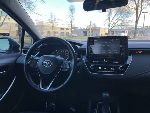 Used 2020 Toyota Corolla SE image 12
