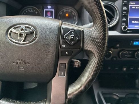 Used 2022 Toyota Tacoma TRD Sport w/ Technology Package AWD/4WD image 18