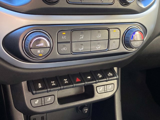 Used 2022 Chevrolet Colorado ZR2 w/ Colorado ZR2 Bison Edition AWD/4WD image 26