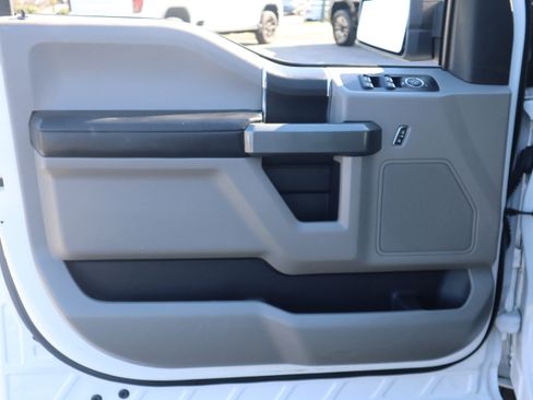 Used 2017 Ford F150 XLT w/ Trailer Tow Package image 25