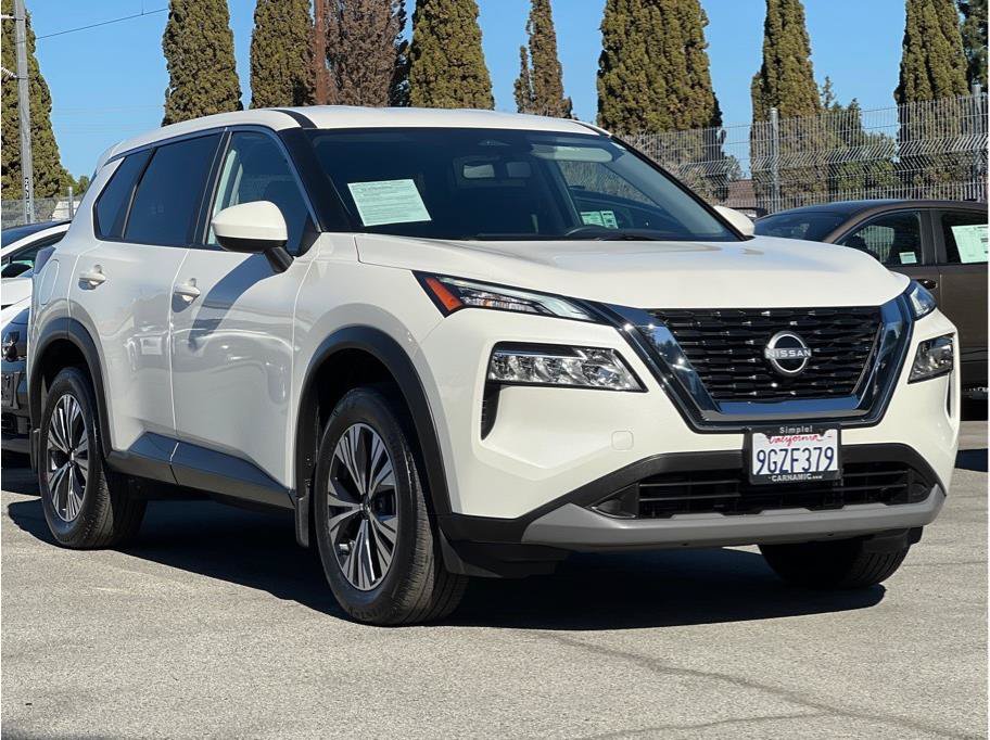 Used 2023 Nissan Rogue SV FWD image 3