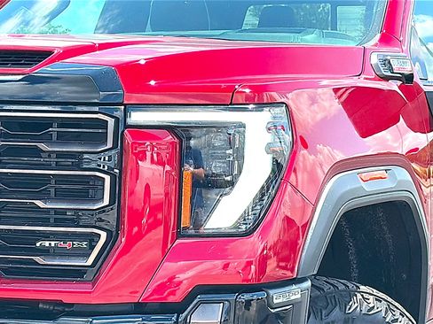 Used 2024 GMC Sierra 2500 AT4X AWD/4WD image 4