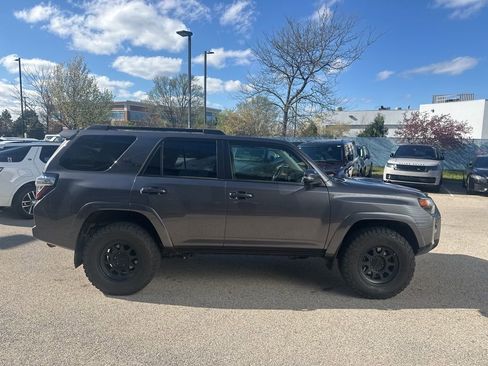Used 2020 Toyota 4Runner TRD Off-Road Premium w/ Moonroof Package image 17