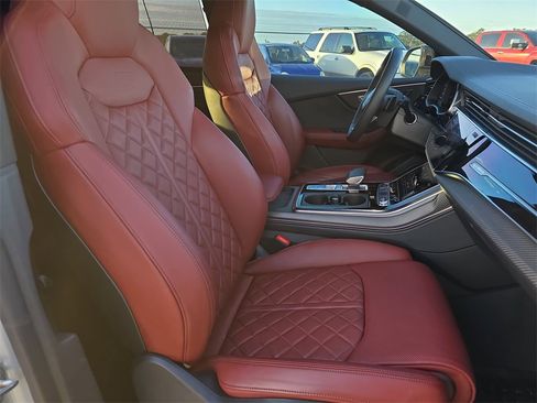 Used 2024 Audi SQ8 Premium Plus image 10