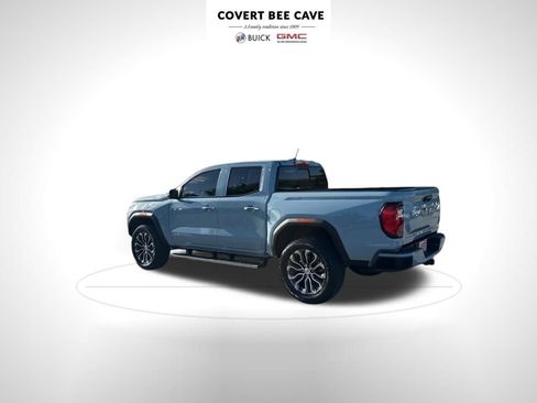 Used 2025 GMC Canyon Denali image 7