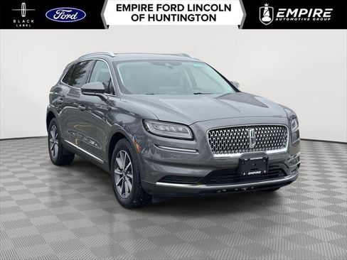 Used 2022 Lincoln Nautilus Standard image 1