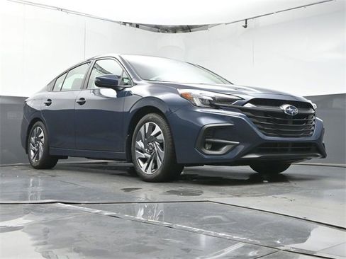 Used 2025 Subaru Legacy Limited w/ Popular Package #2 image 34