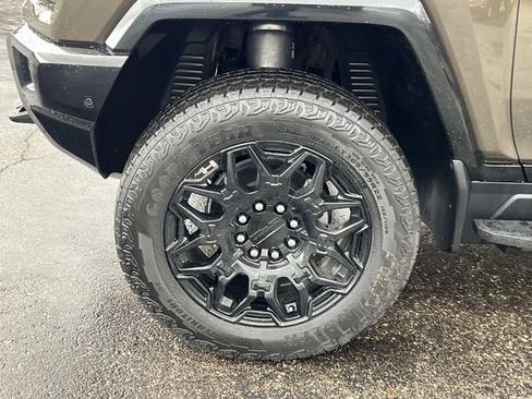 Used 2026 GMC Hummer EV SUV AWD/4WD image 10