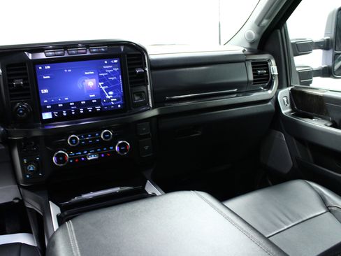 Used 2023 Ford F250 Lariat w/ Lariat Ultimate Package image 19