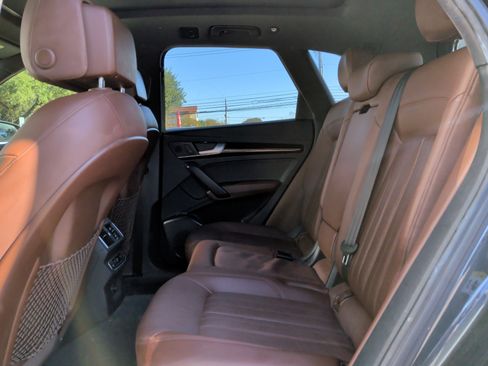 Used 2018 Audi Q5 2.0T Premium Plus image 18