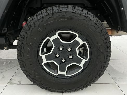 Used 2023 Jeep Gladiator Mojave w/ Trailer Tow Package AWD/4WD image 42