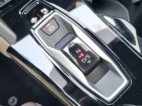 Certified 2025 Audi Q5 Premium Plus w/ Premium Plus AWD/4WD image 24
