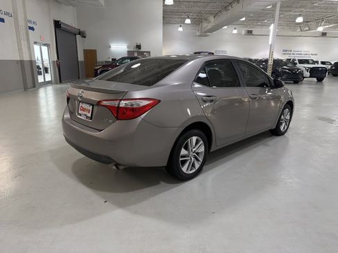Used 2016 Toyota Corolla LE FWD image 9