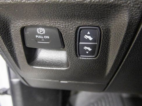Used 2022 RAM 1500 Big Horn AWD/4WD image 35