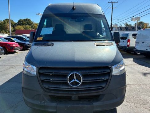 Used 2019 Mercedes-Benz Sprinter 144 image 2