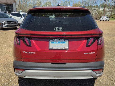 Certified 2025 Hyundai Tucson SEL AWD/4WD image 5
